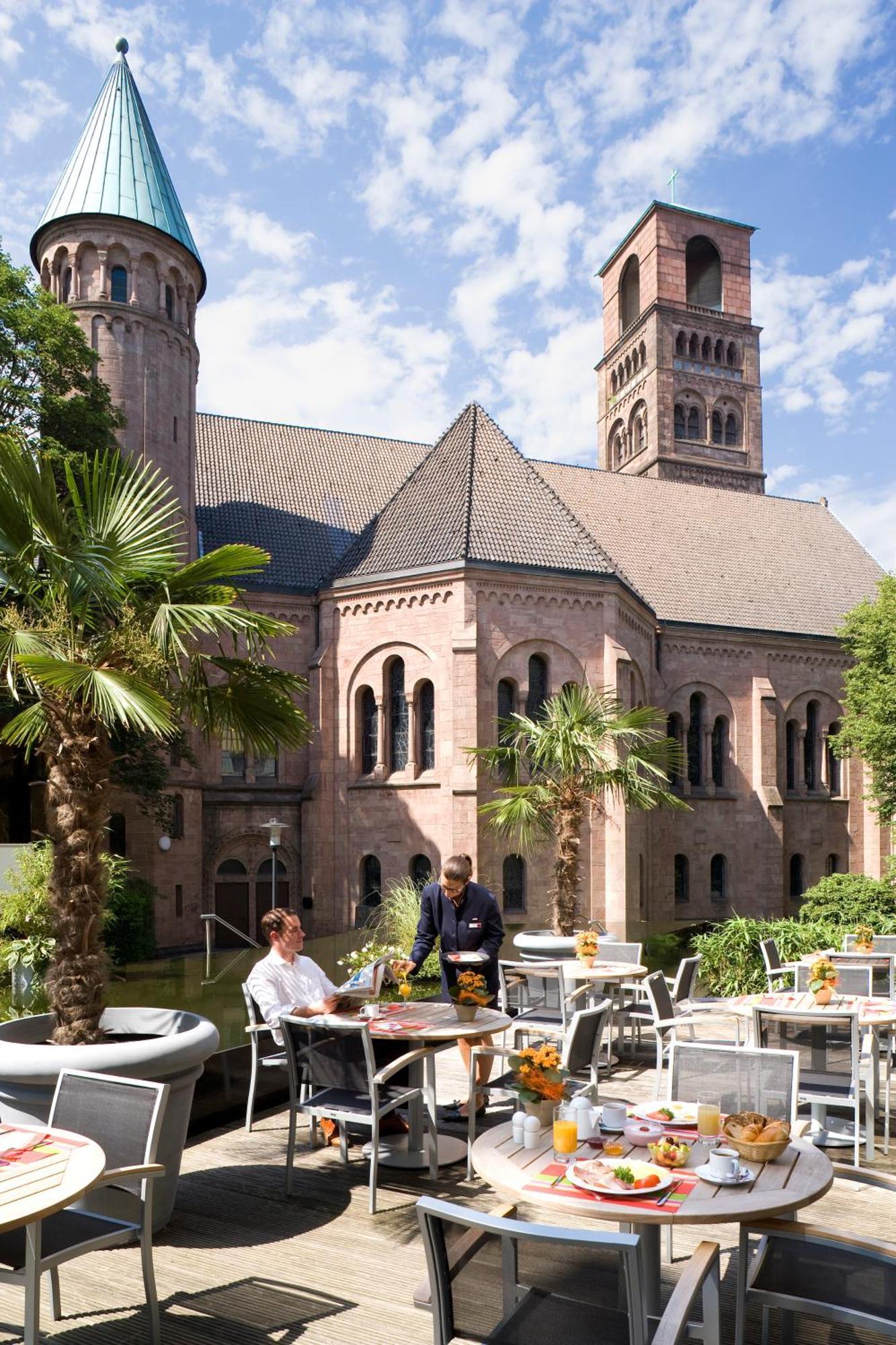 Mercure Hotel Plaza Essen Exterior photo